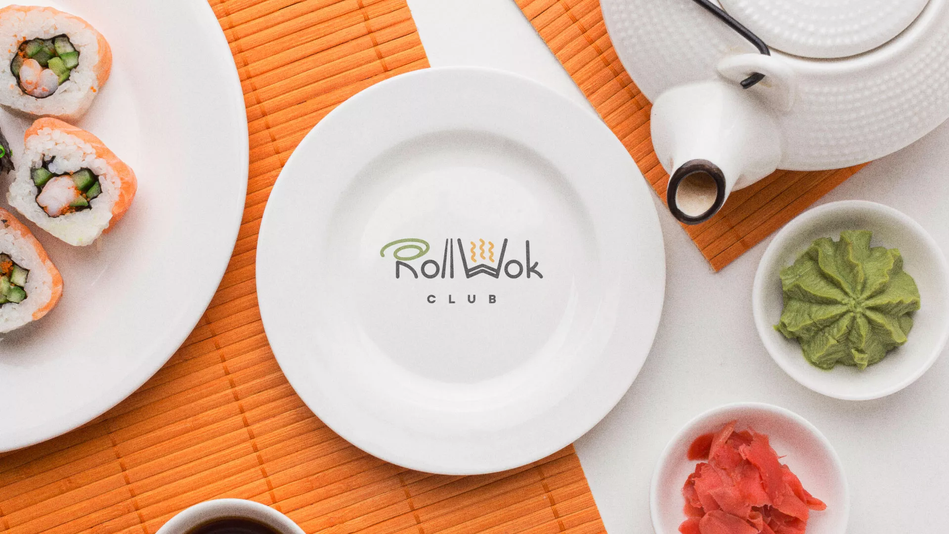 Разработка логотипа и фирменного стиля суши-бара «Roll Wok Club» в Палласовке